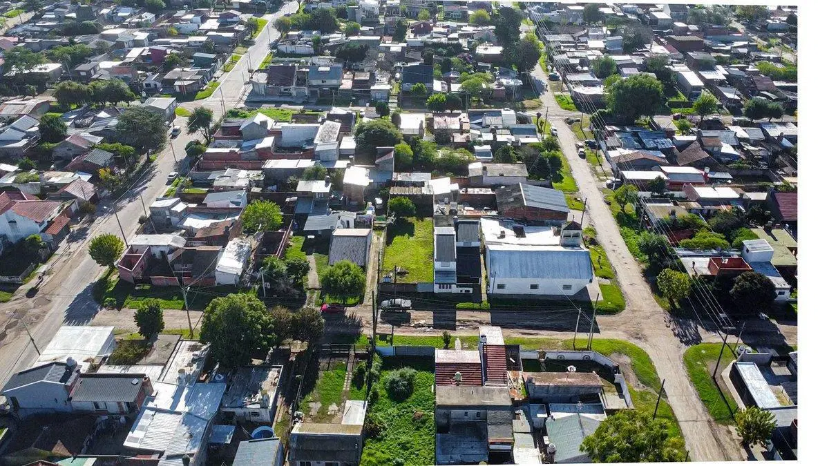 VENTA Lote de 233 M2 en barrio Gral. San Martín 8