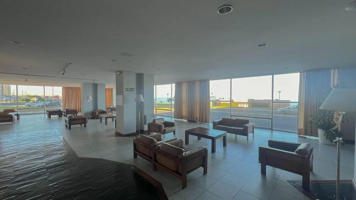 VENTA MONOAMBIENTE MIRAMAR EDIFICIO CATEGORIA 5