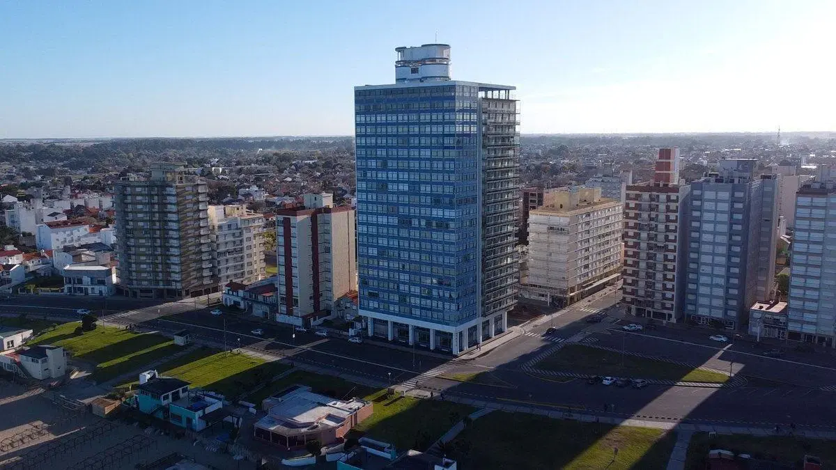 VENTA MONOAMBIENTE MIRAMAR EDIFICIO CATEGORIA 8