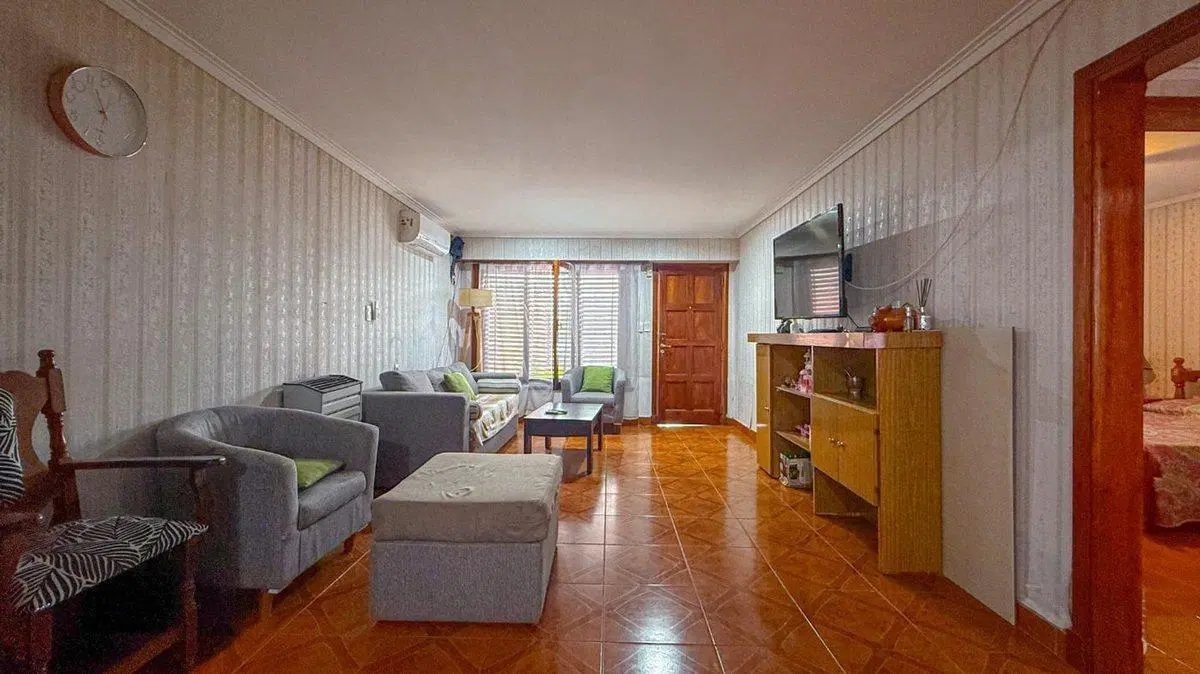 venta casa 3 ambientes jardin + dto 2 amb. permuta 4