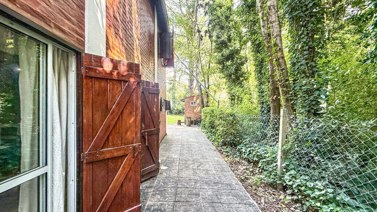Foto de VENTA/PERMUTA CASA 3 AMB MAR DE COBO A MTS DEL MAR, imagen 4