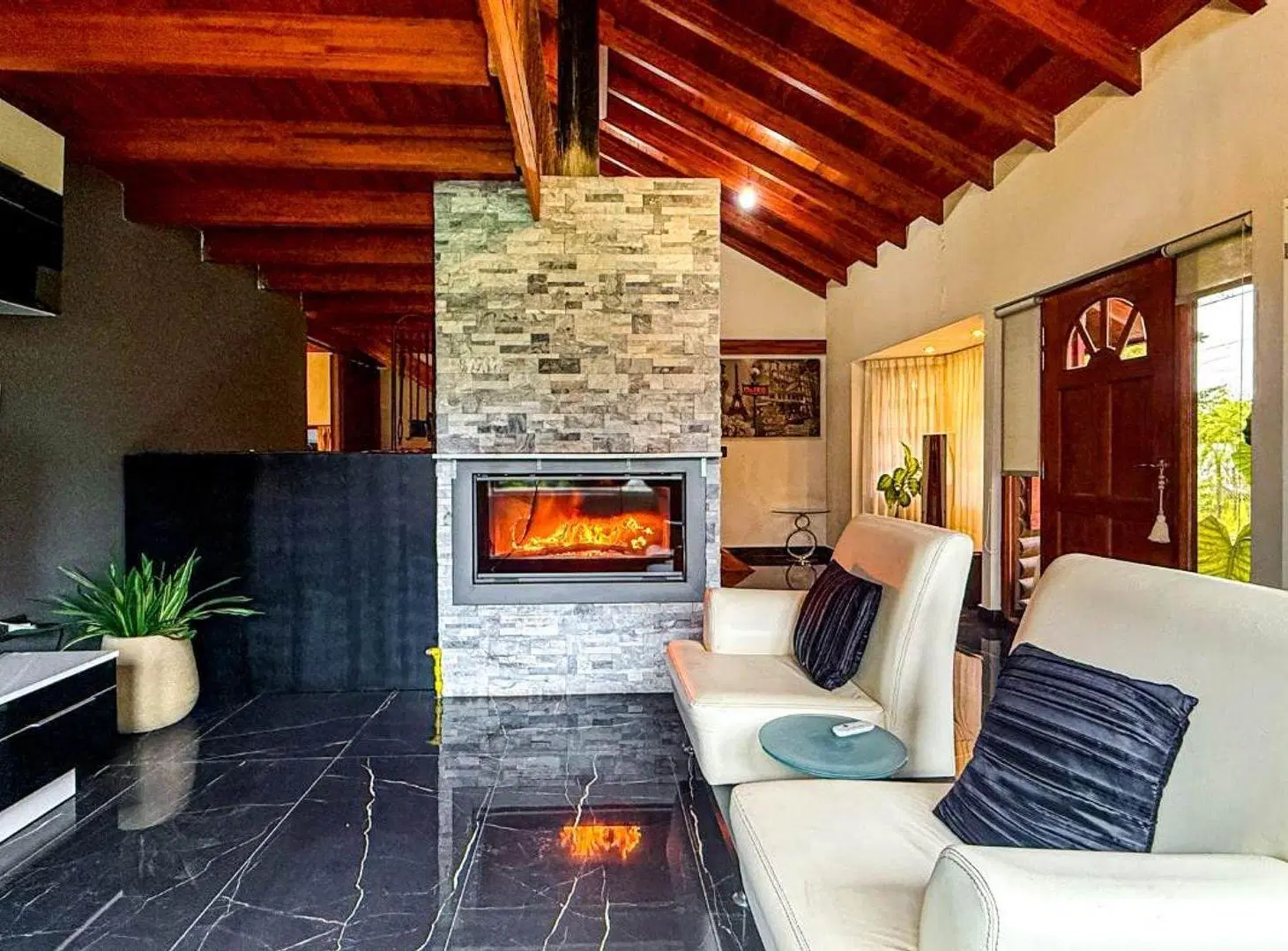 ALQUILER CASA 5 AMBIENTES MIRAMAR LAS LOMAS 3