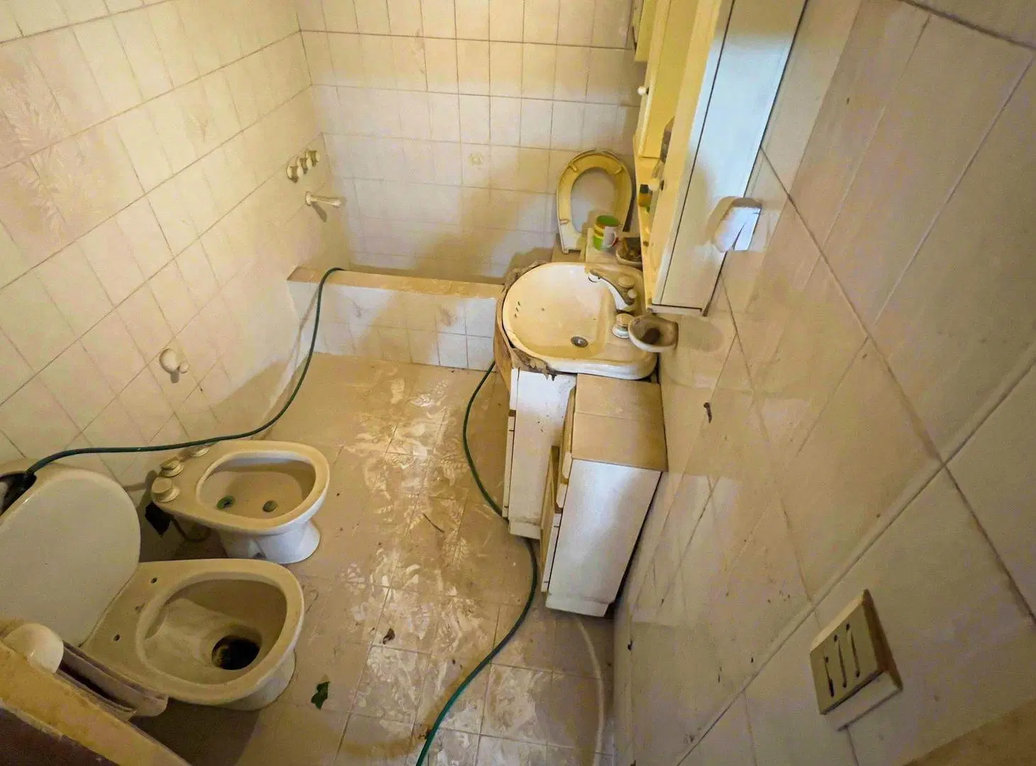 Venta Casa 4 ambientes construcción EL GROSELLAR 5