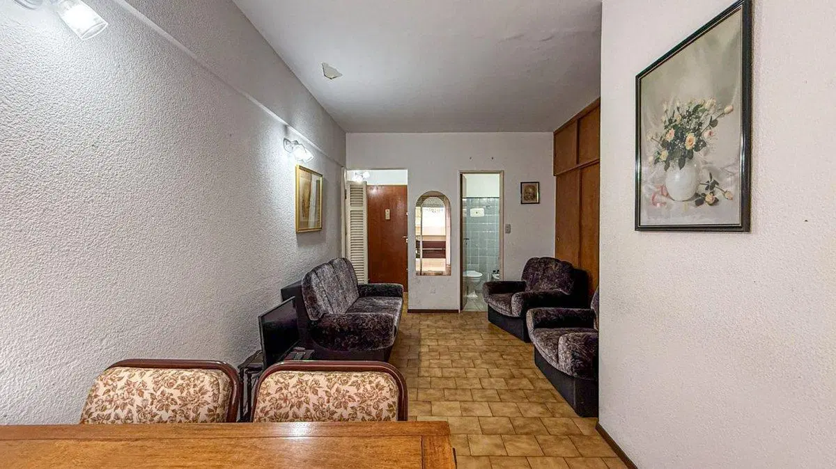 MONOAMBIENTE CON BALCON AL FRENTE 5