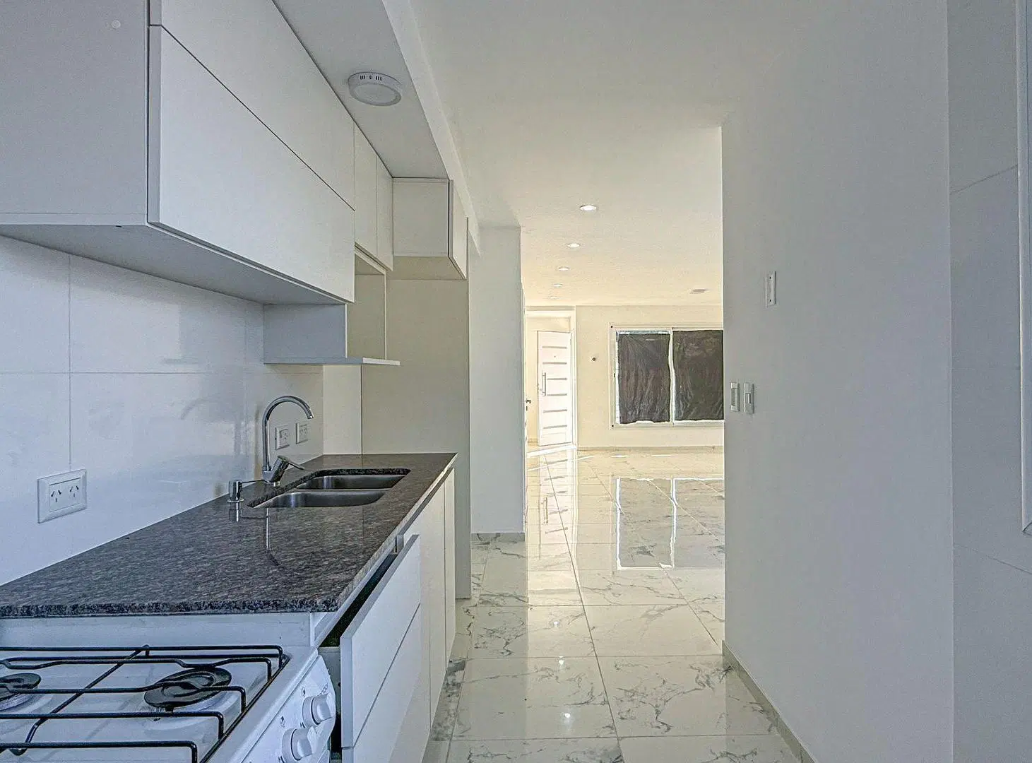 VENTA CASA PH 3 AMBIENTES A ESTRENAR PUNTA MOGOTES 4