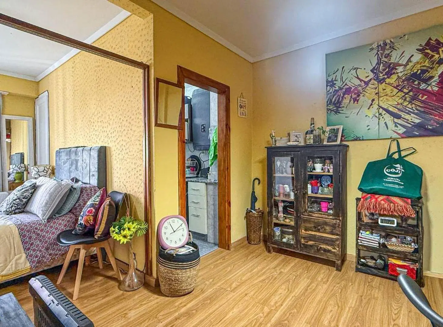 VENTA DE MONOAMBIENTE CENTRO AL FRENTE CON BALCON 2