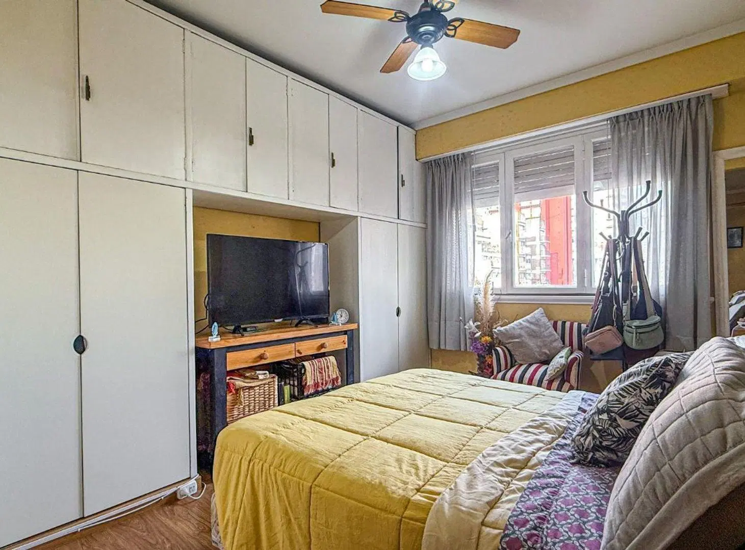 VENTA DE MONOAMBIENTE CENTRO AL FRENTE CON BALCON 3