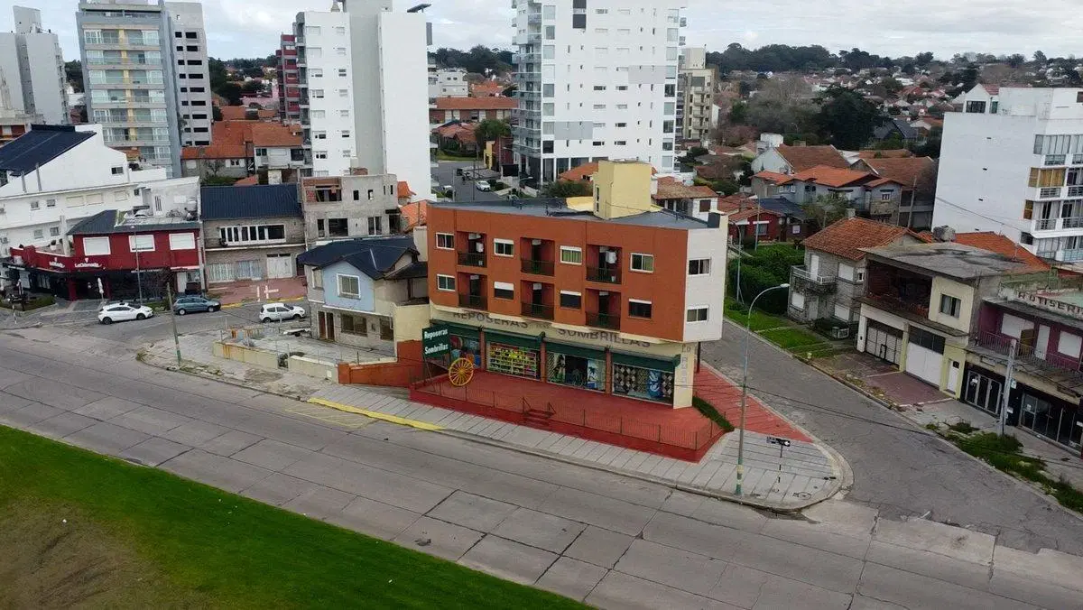 VENTA EDIFICIO FRENTE AL MAR PUNTA MOGOTES 3