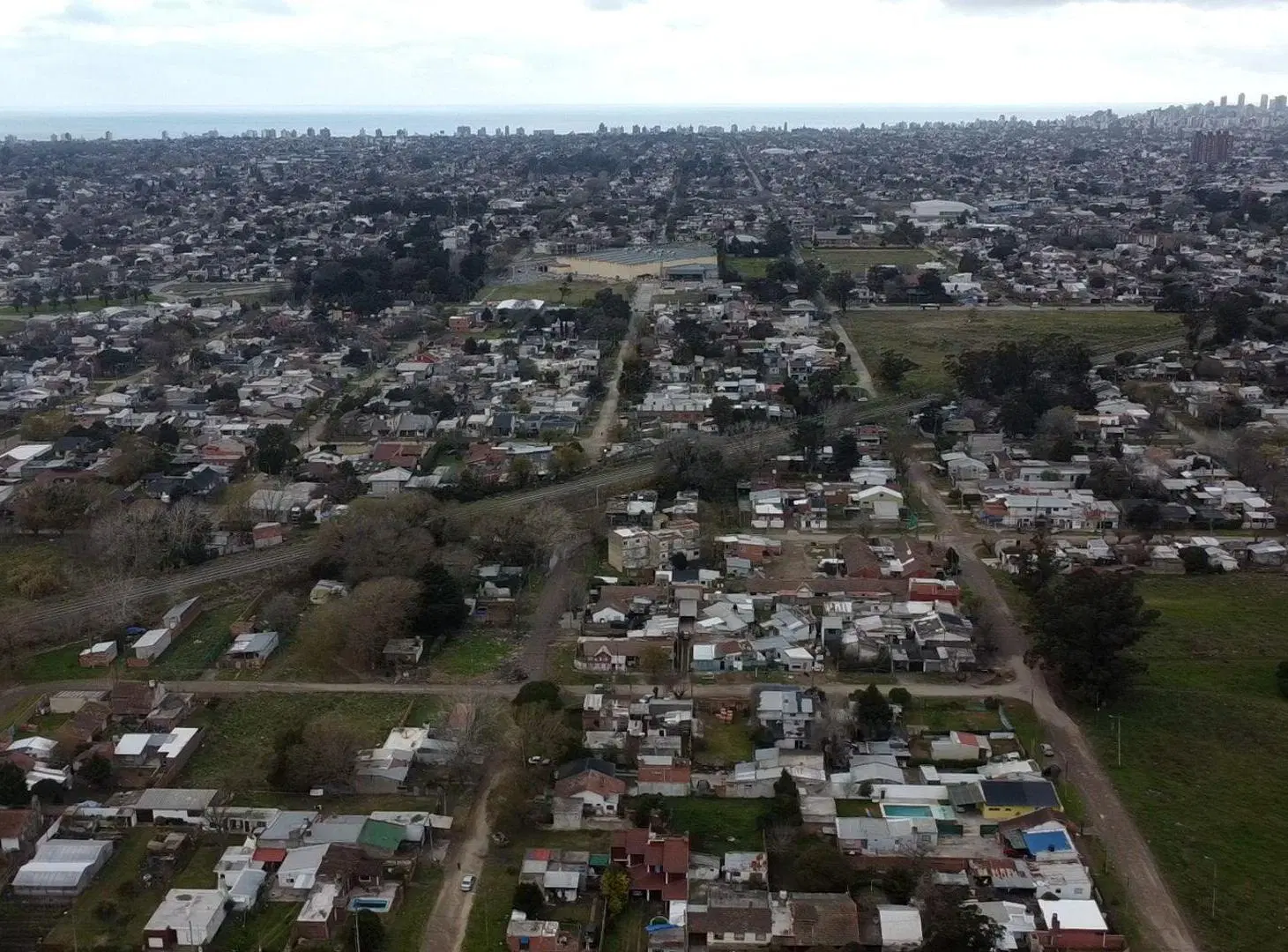 VENTA LOTE REJON E/190 Y 192 UNICO TODOS SERVICIOS 3