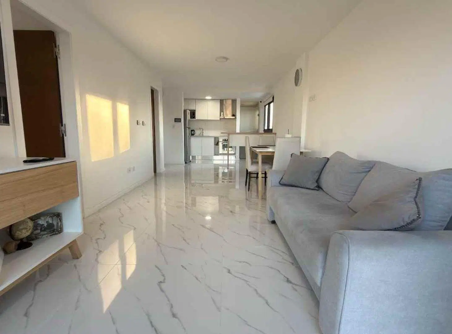 DEPARTAMENTO 2 AMBIENTES CON BALCÓN COCHERA 3