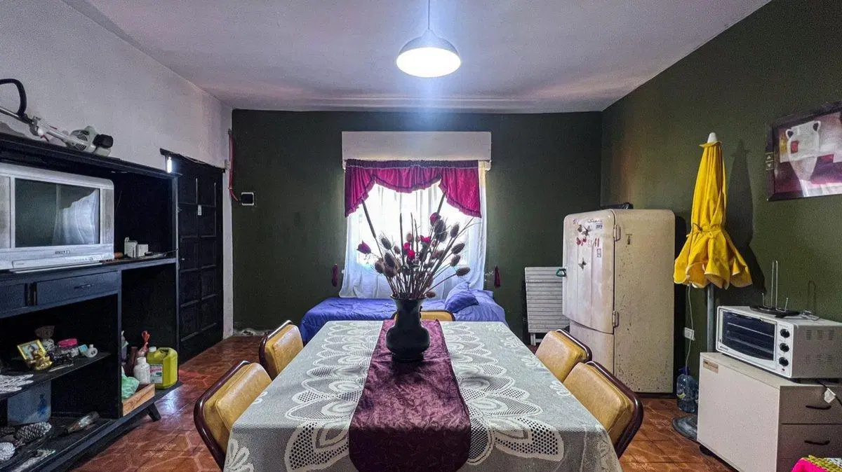 VENTA DE CASA 3 AMBIENTES CON PARQUE. 8