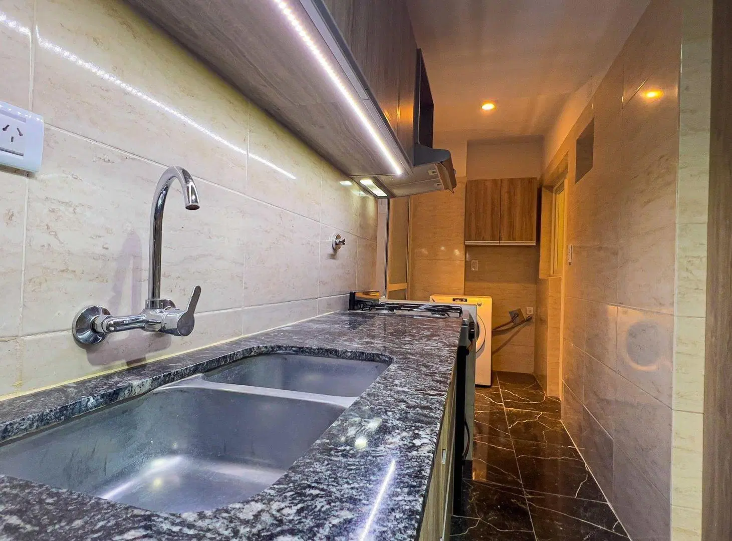 VENTA DEPTO 2 AMB C/DEP AL FRENTE ZONA ALDREY 8