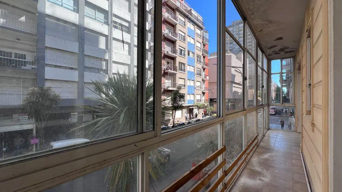 VENTA SEMIPISO 3 AMB MACROCENTRO BALCON CORRIDO 2