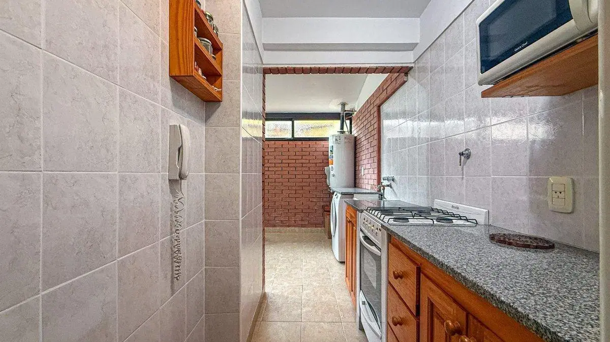 VENTA DEPTO 2 AMBIENTES CON COCHERA MIRAMAR 8