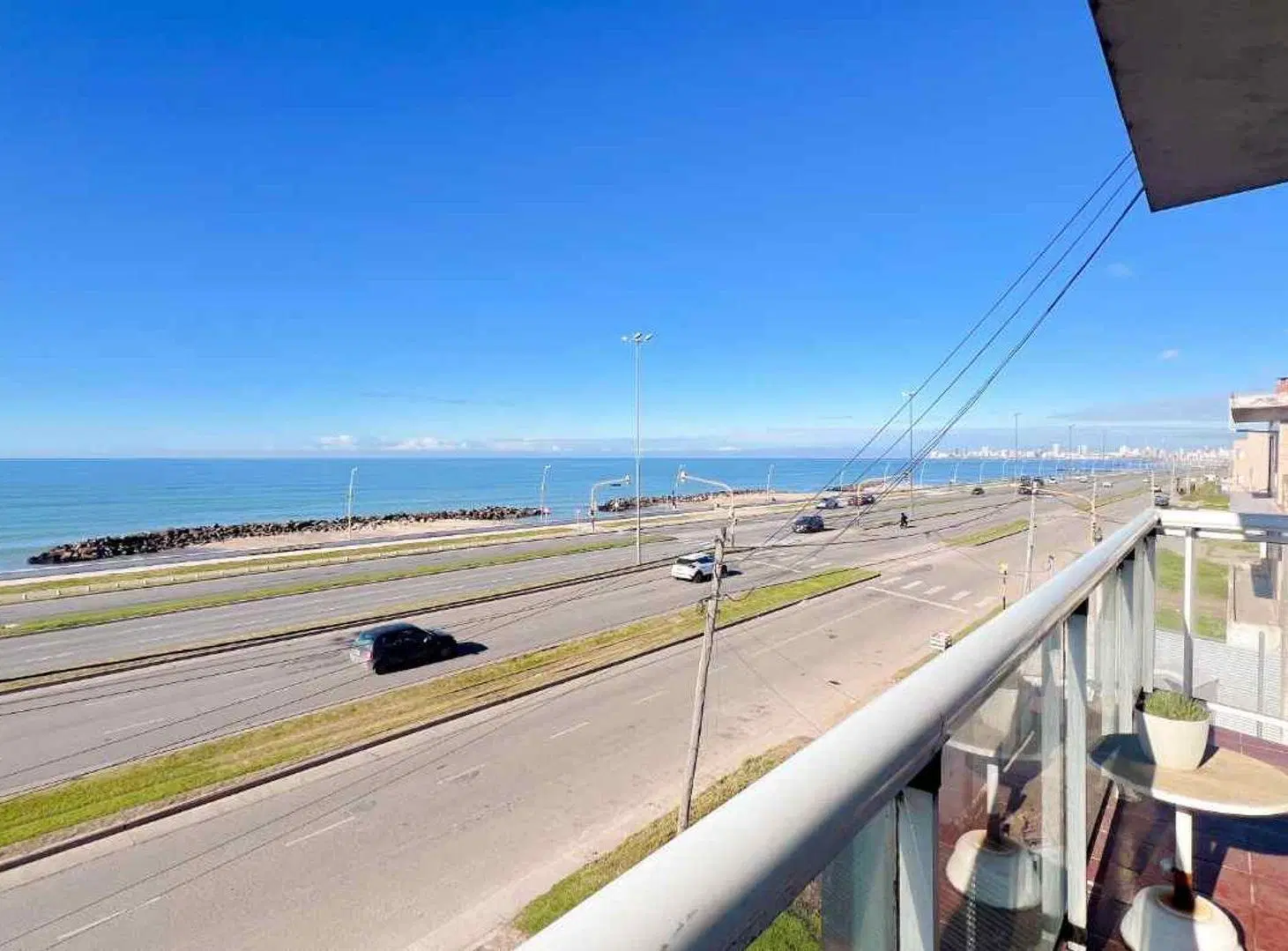 VENTA EDIFICIO EN BLOCK FRENTE AL MAR – ZONA NORTE 5