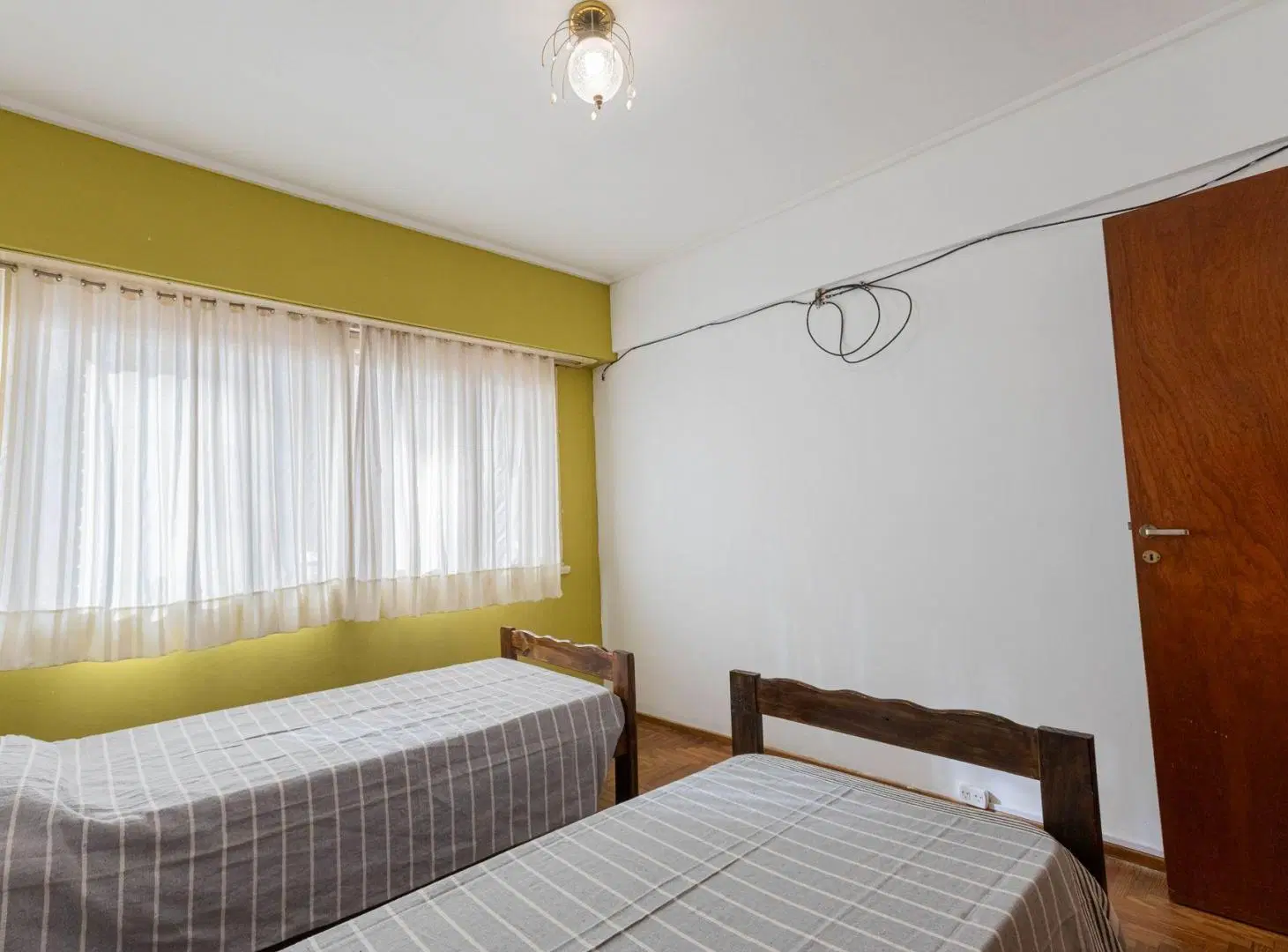 VENTA DEPARTAMENTO 4 AMB CON GAS LA PERLA BALCON 5