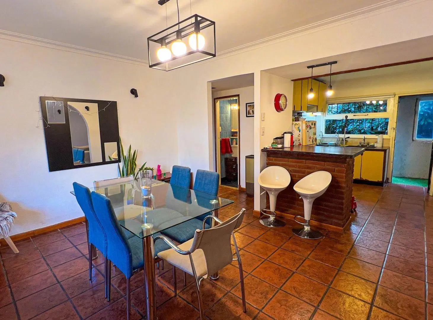 VENTA CASA 4 AMBIENTES CON PATIO BARRIO CAISAMAR. 5