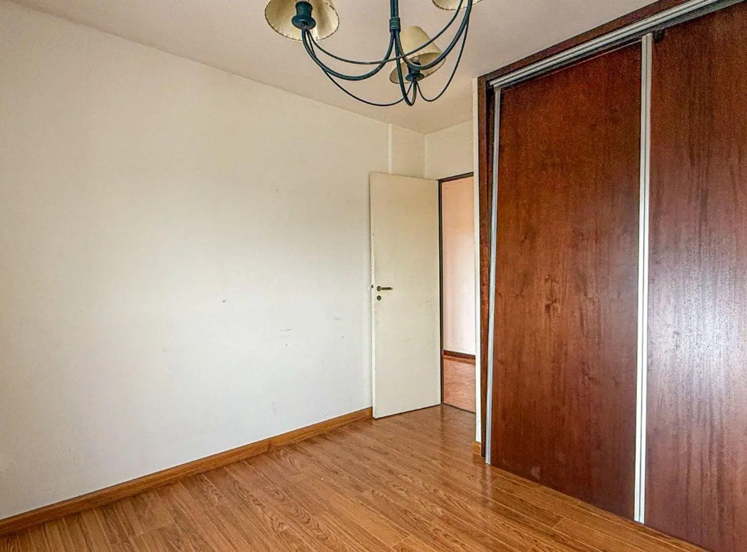 VENTA DE DEPARTAMENTO 3 AMB BARRIO CONSTITUCION 4