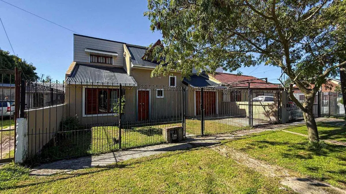 VENTA CASA 4 AMBIENTES CON PARQUE APTA CREDITO 3
