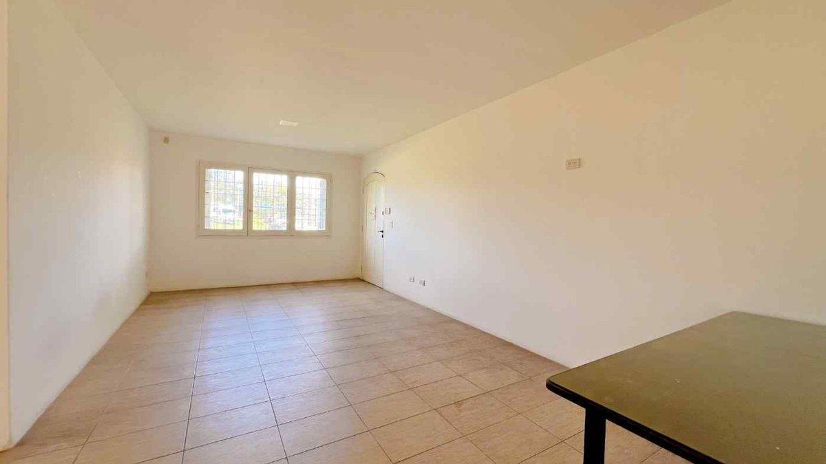 Foto de Venta Casa 3 ambientes apto credito Barrio Alfar, imagen 1