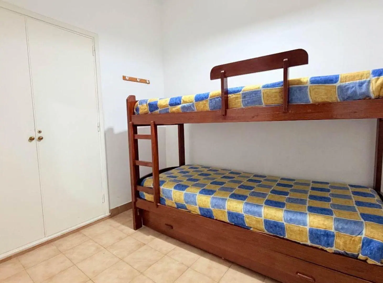 VENTA DE DEPARTAMENTO 3 AMBIENTES PLAZA COLON 8