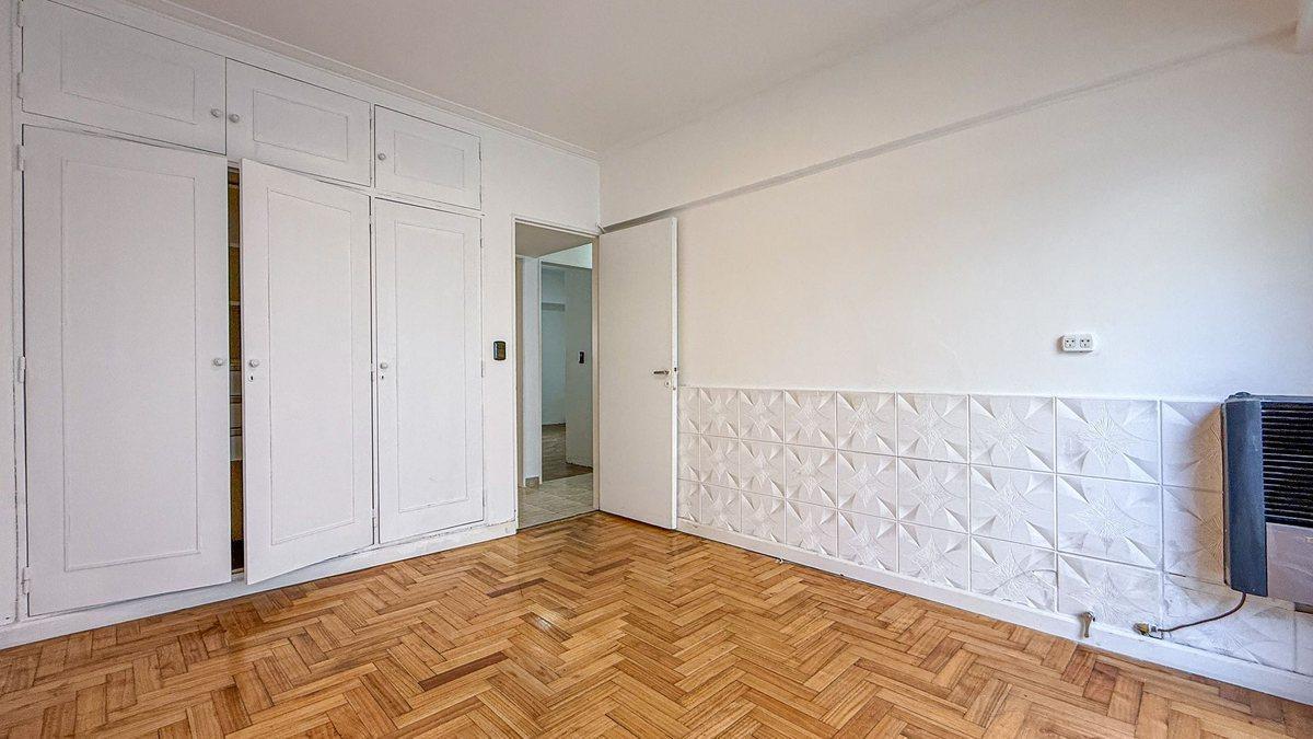Foto de VENTA DEPTO 4 AMBIENTES LA PERLA COCHERA Y PATIOS, imagen 3