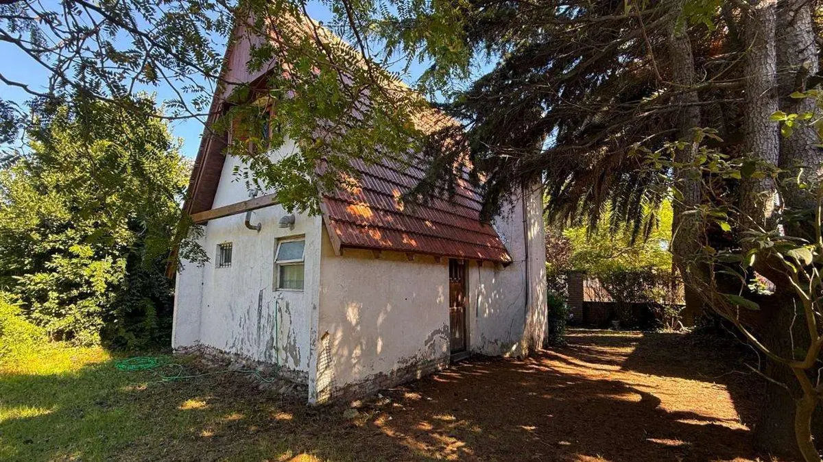 VENTA CASA 3 AMBIENTES ALPINA CON PARQUE 5