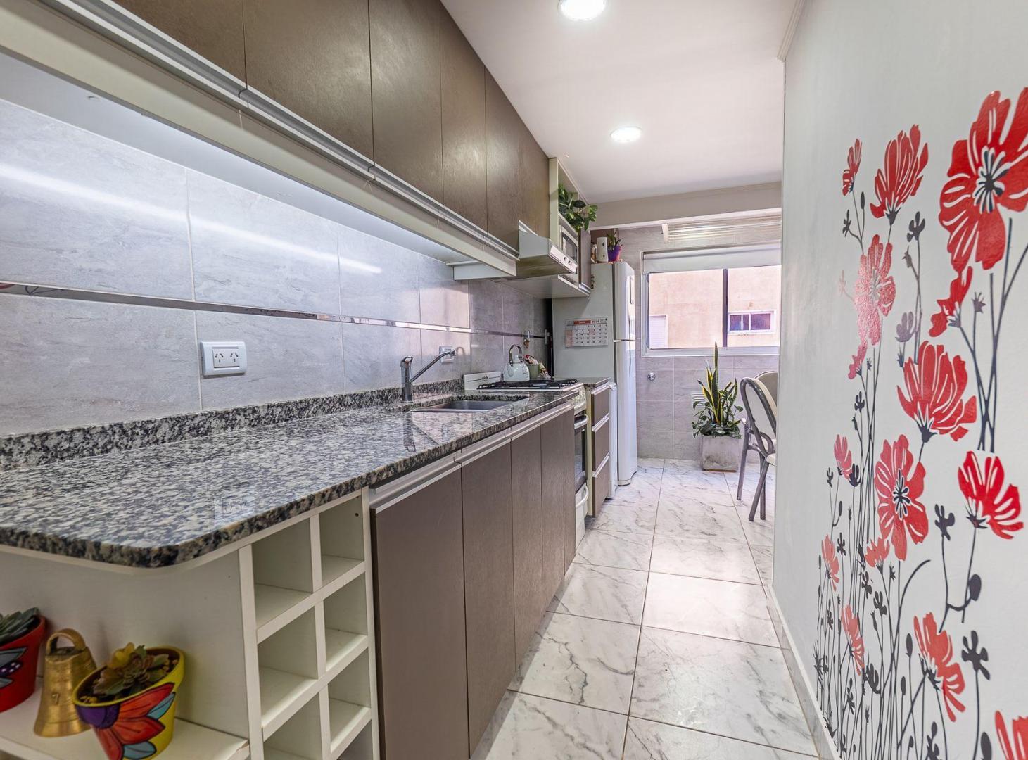Foto de VENTA DEPARTAMENTO 3 AMBIENTES CENTRO RECICLADO, imagen 3