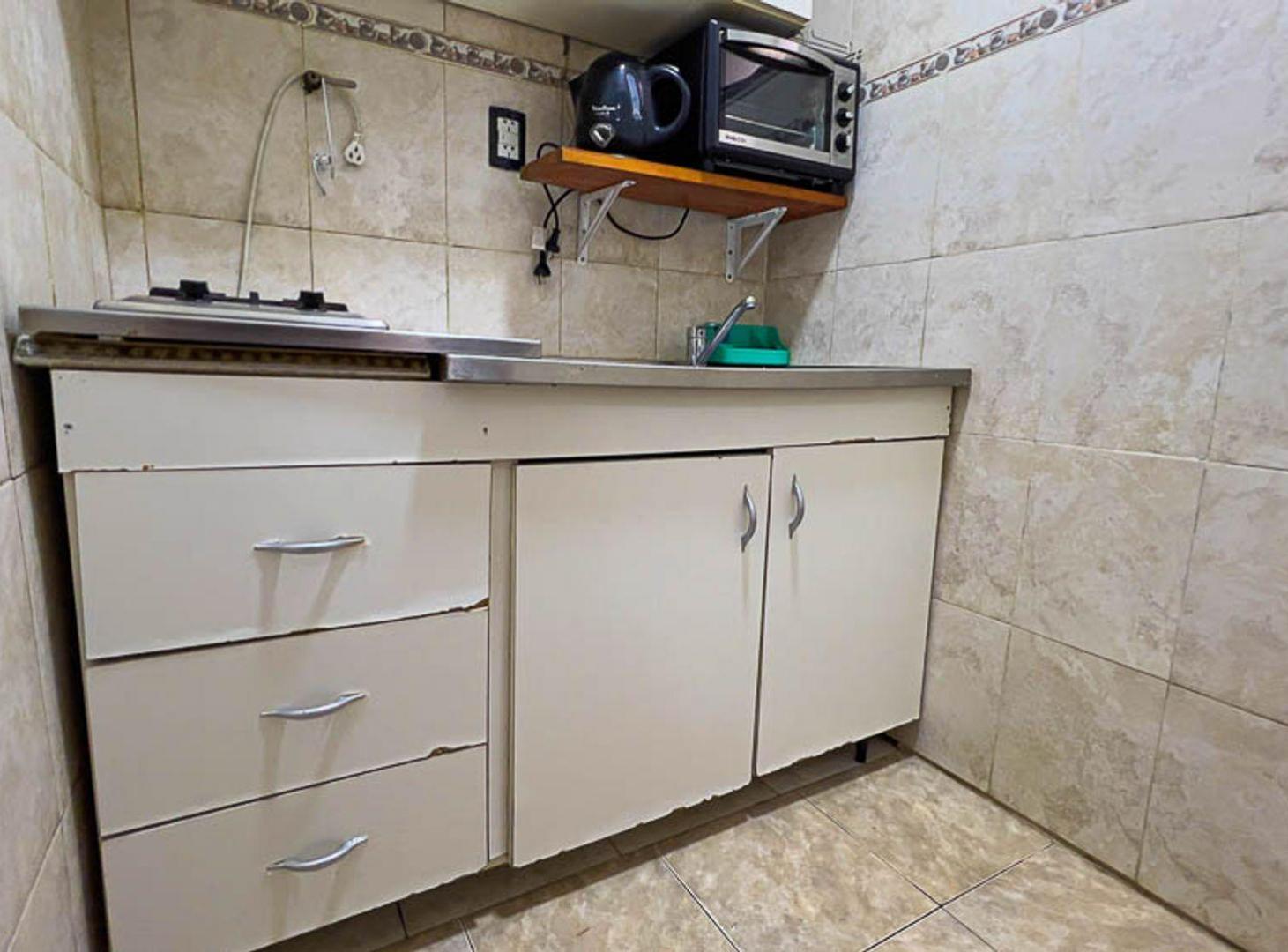 Foto de VENTA DEPTO 2 AMB A 1 CUADRA DEL MAR AV COLÓN., imagen 2
