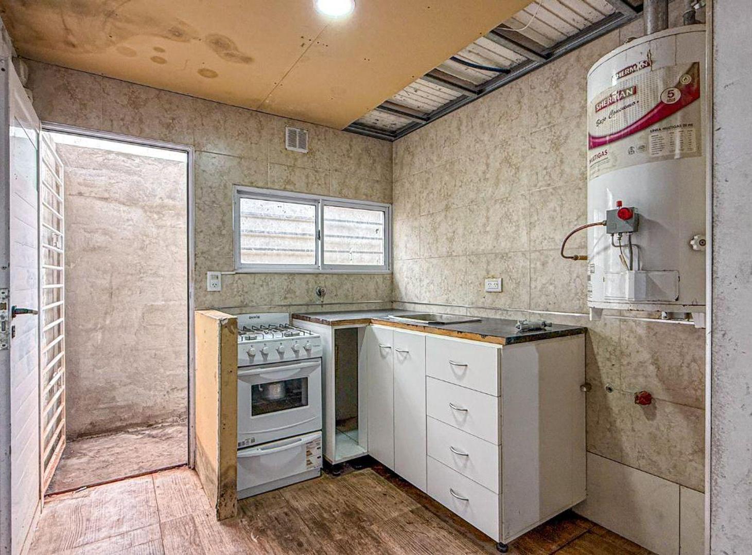 Foto de VENTA PH DUPLEX ZONA POMPEYA A TERMINAR 50%, imagen 2