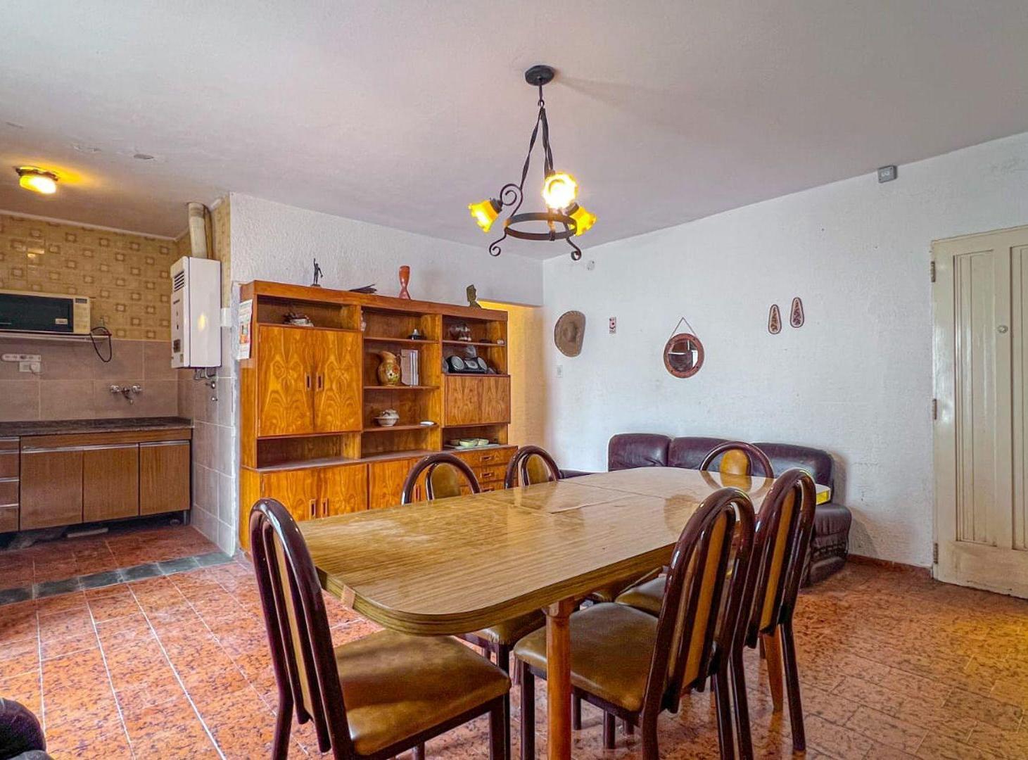 Foto de PH 3 ambientes, con patio y parrilla, centro., imagen 2