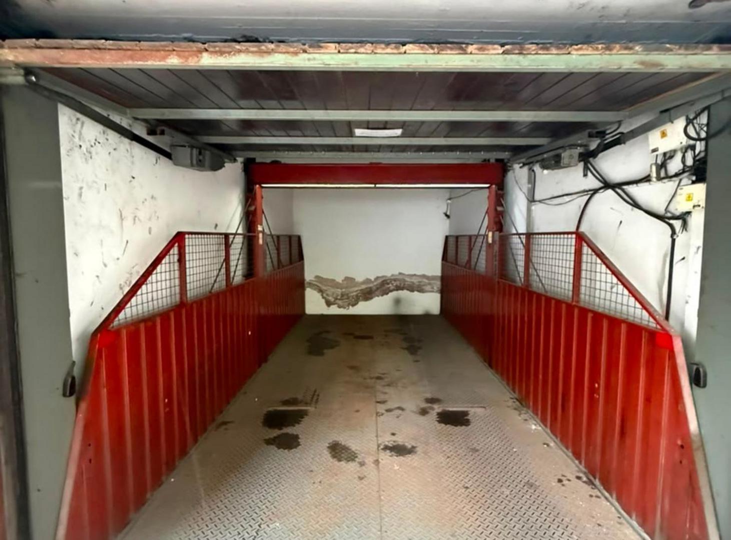 Foto de VENTA COCHERA B. LA PERLA PORTÓN AUTOM. 2°SUB., imagen 5