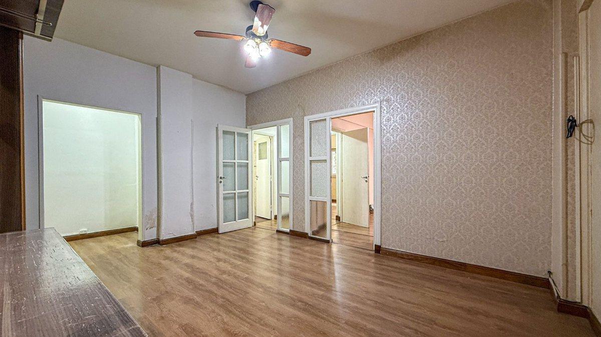 Foto de VENTA DTO 3 AMBIENTES PLAZA COLON BALCON LUMINOSO, imagen 2