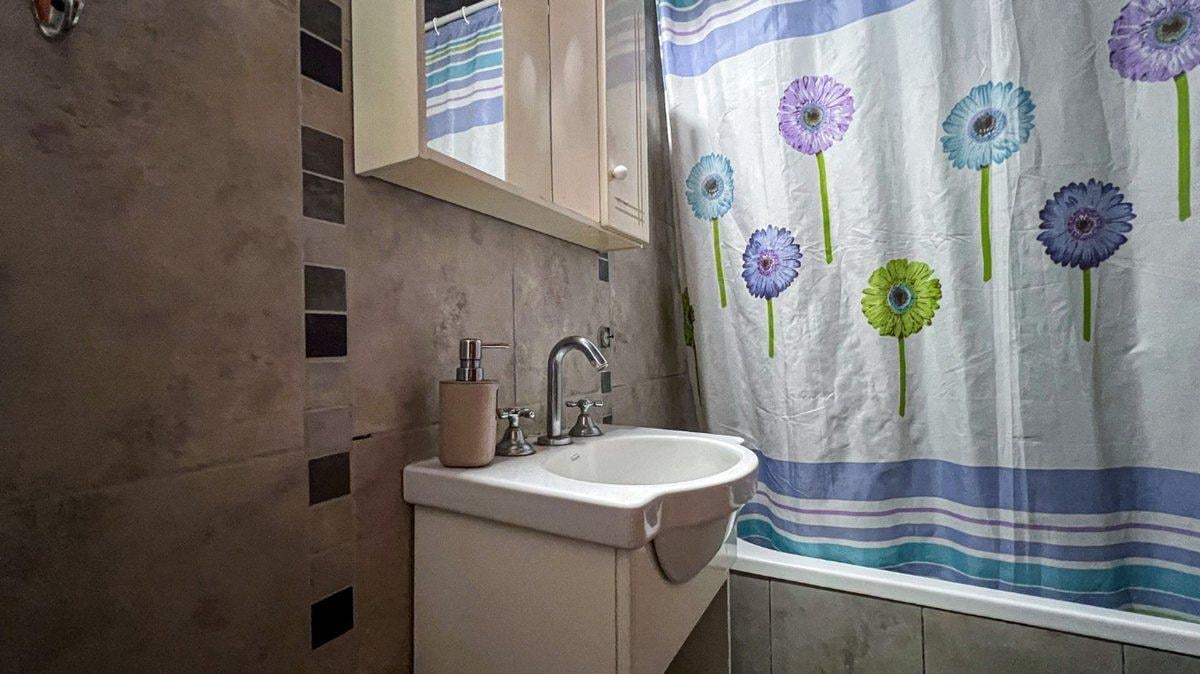 Foto de VENTA CASA 3 AMBIENTES CON PATIO Y ALTILLO, imagen 4
