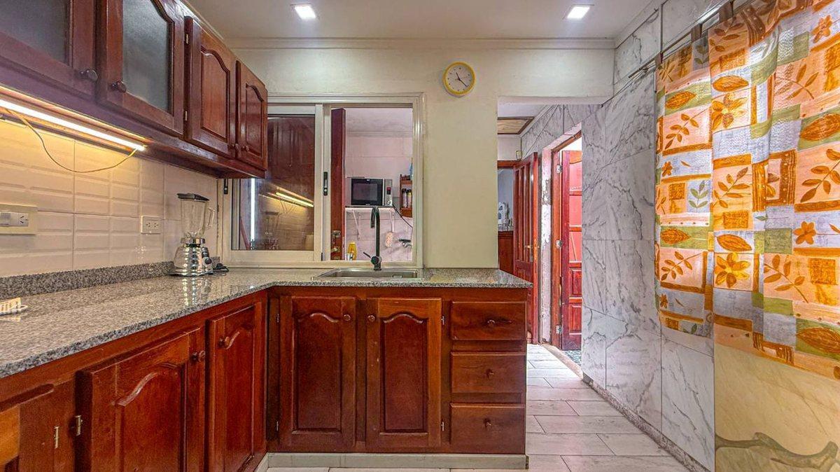 Foto de venta casa 3 ambientes jardin + dto 2 amb. permuta, imagen 4