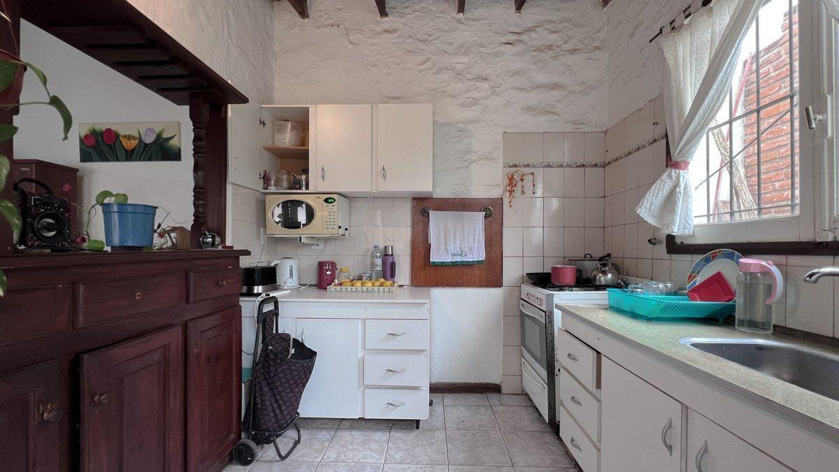 Foto de VENTA CASA 3 AMBIENTES BARRIO POMPEYA, imagen 2