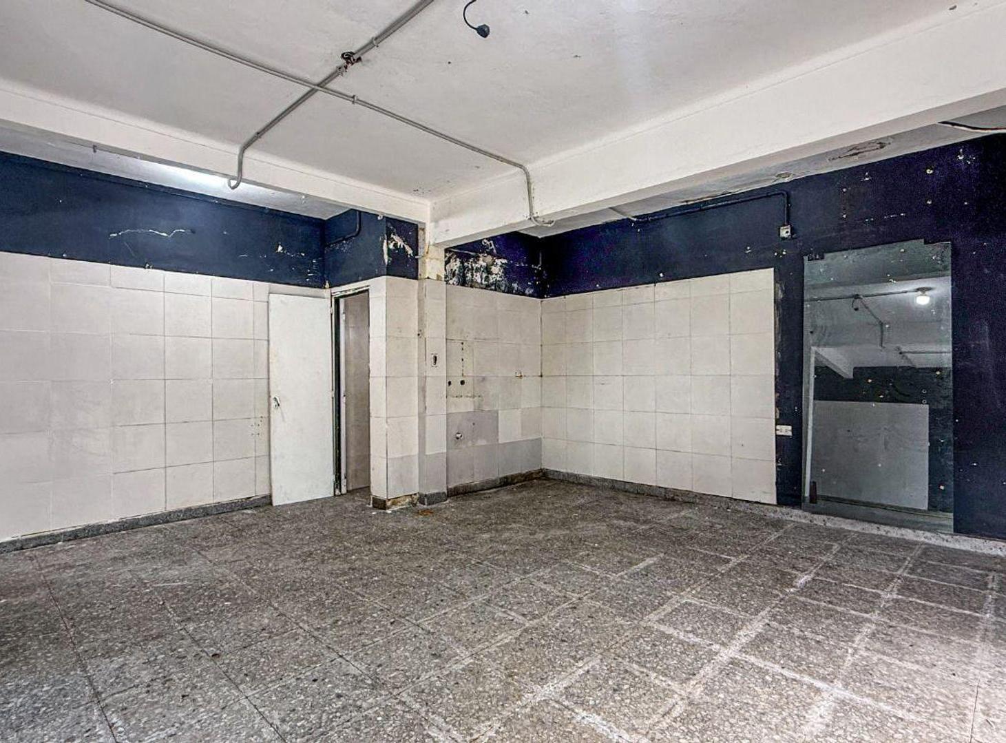 Foto de ALQUILO LOCAL COMERCIAL SOBRE AV. ESTACIONAMIENTO, imagen 5
