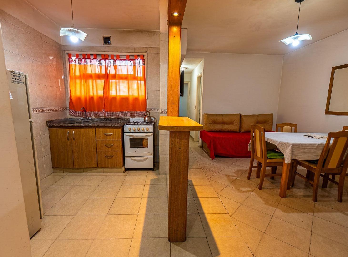 Foto de VENTA DEPARTAMENTO 2 AMBIENTES CENTRO LUMINOSO, imagen 4