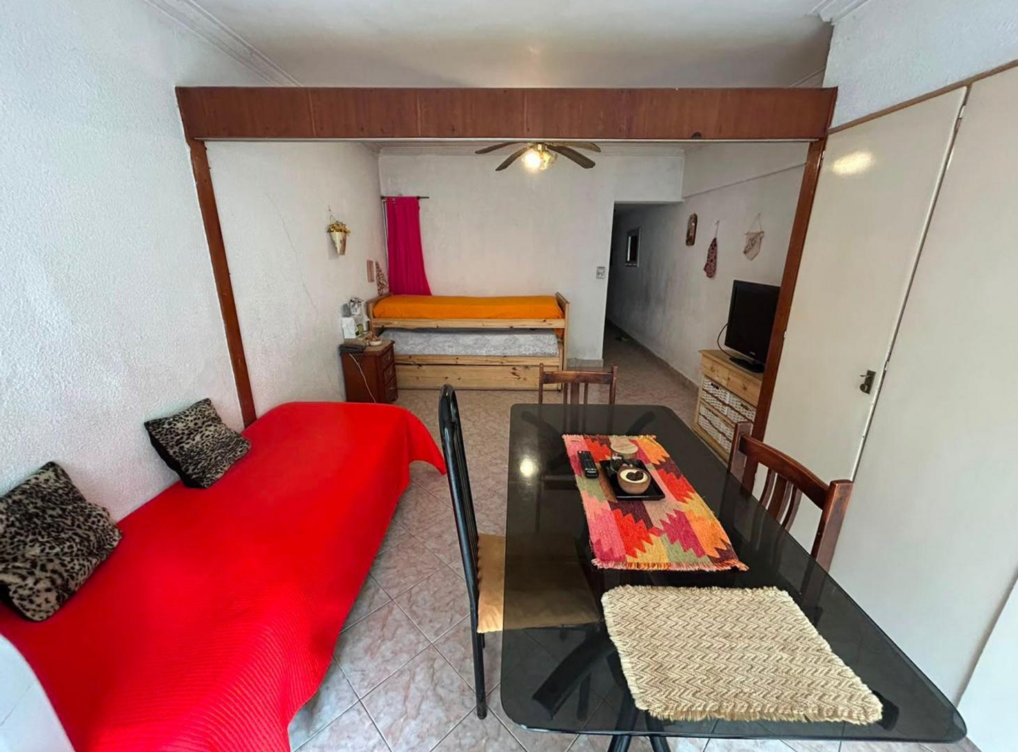 Foto de VENTA MONOAMBIENTE CON PATIO MARAL 33, imagen 2