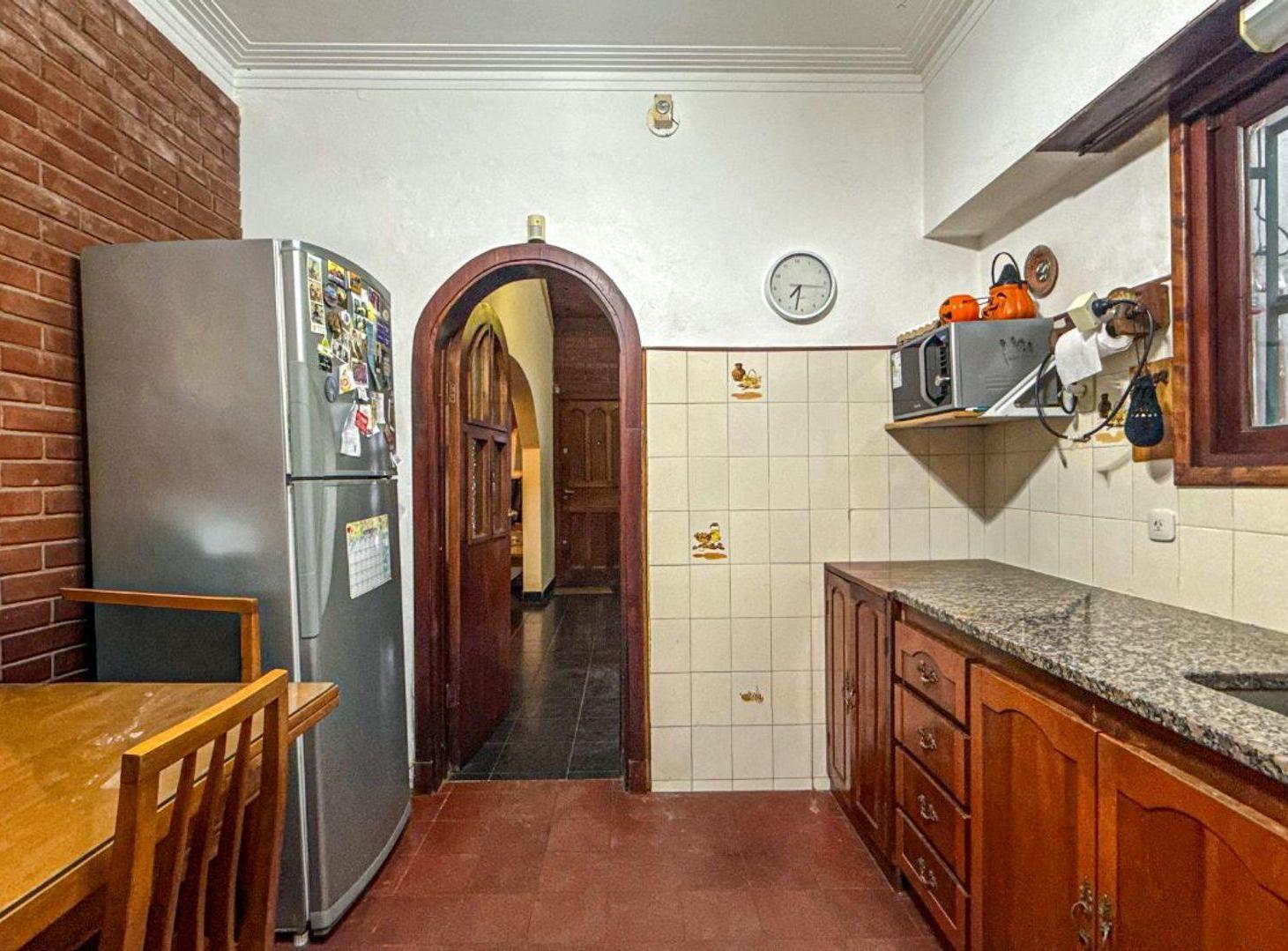 Foto de VENTA CASA 4 AMBIENTES APTO CREDITO CON PARQUE, imagen 5