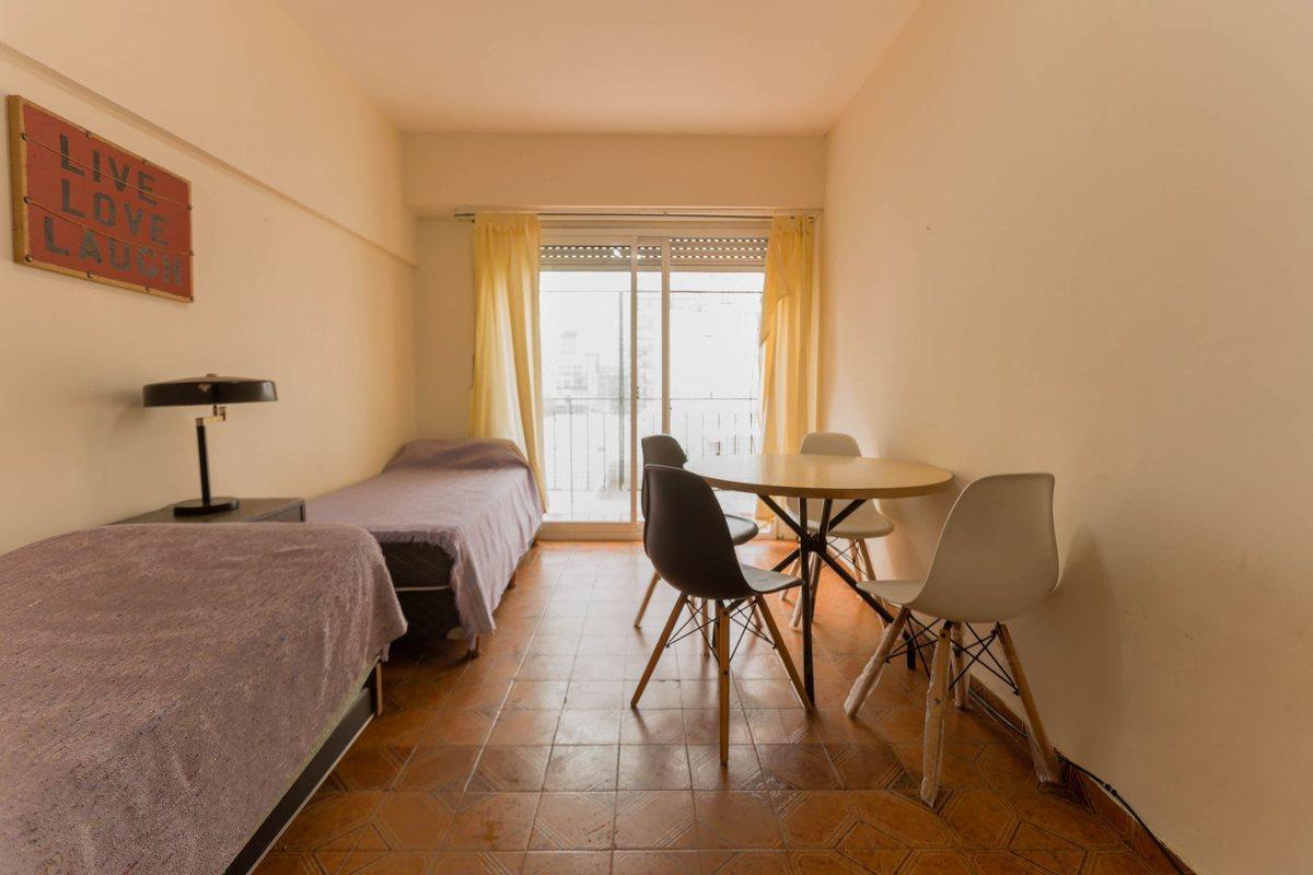 Foto de Venta Monoambiente Aldrey Balcón y Vista Amplia, imagen 1