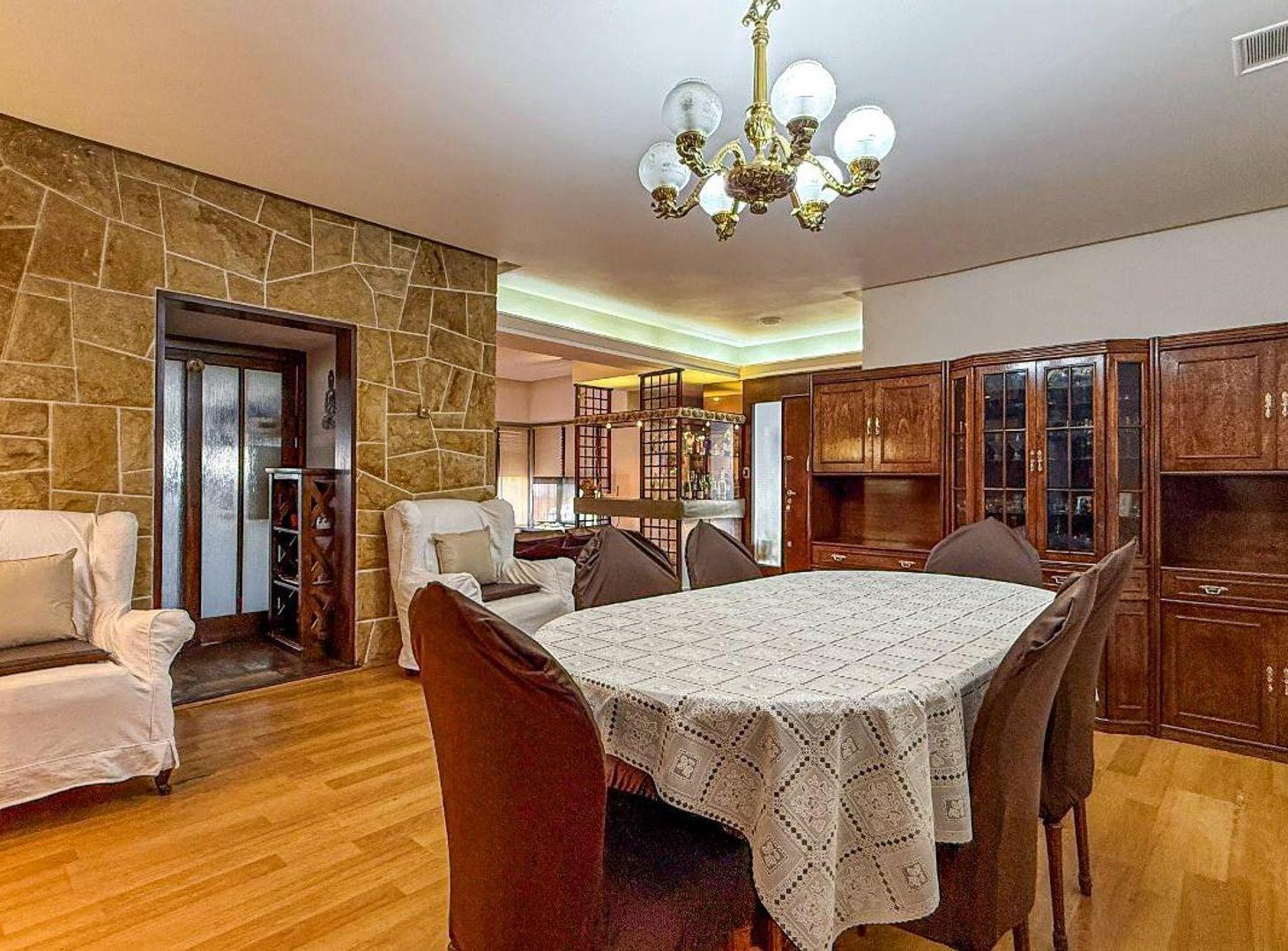 Foto de Venta Casa 6 ambientes Chauvin con cochera, imagen 5