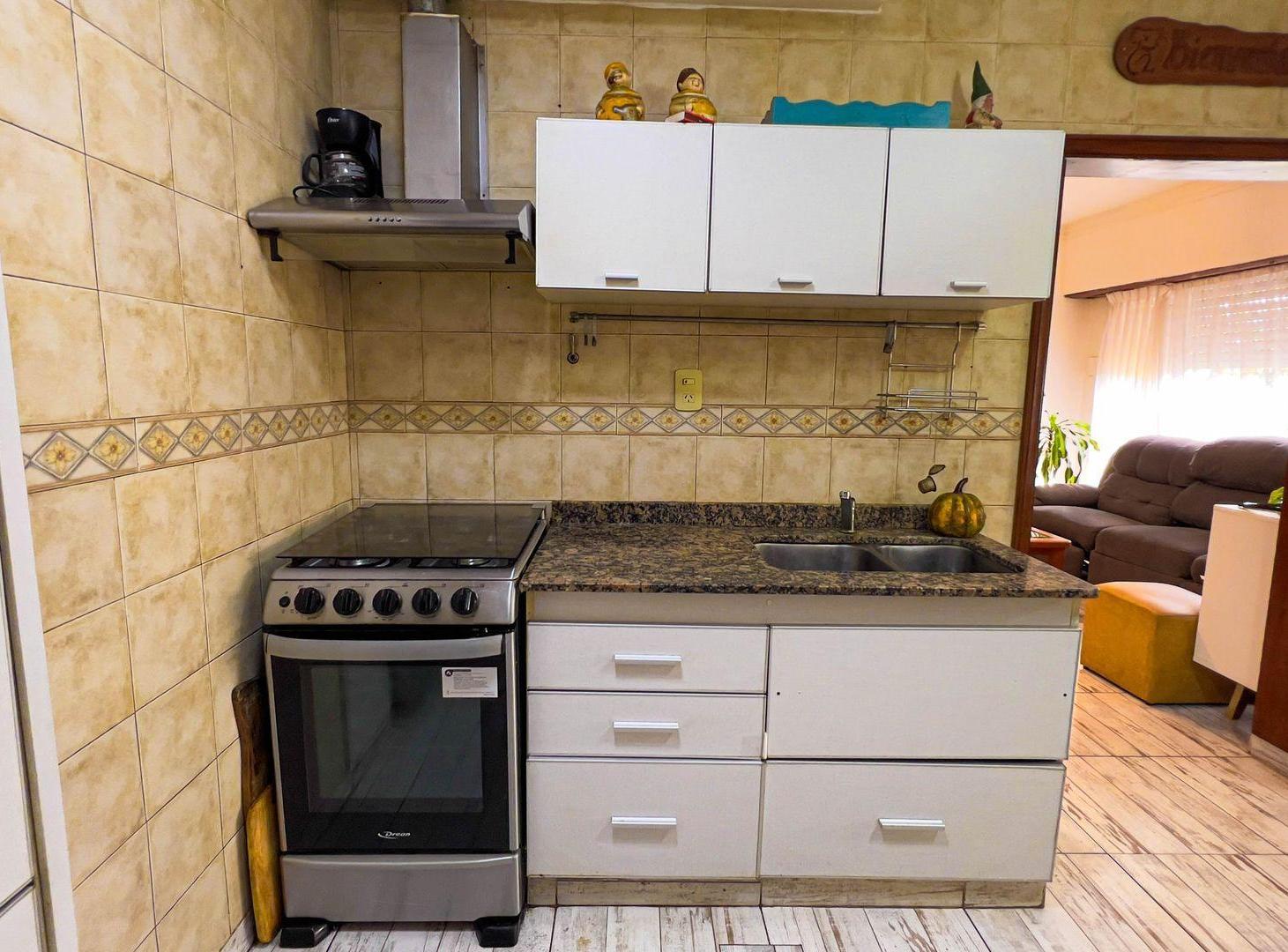 Foto de venta casa 5 ambientes Villa Primera con local, imagen 2