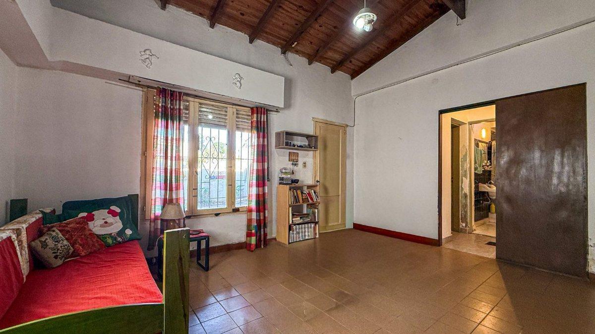 Foto de VENTA Casa 2 Amb con garage + Departamento 3 Amb, imagen 1