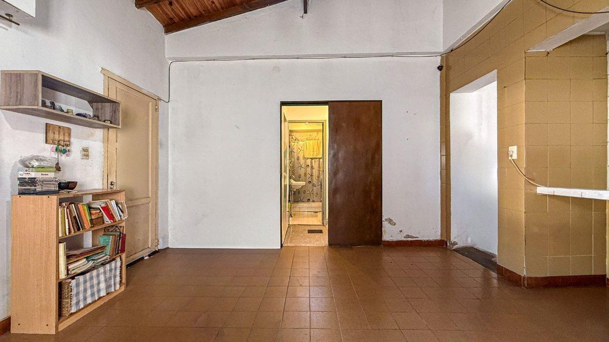 Foto de VENTA Casa 2 Amb con garage + Departamento 3 Amb, imagen 3
