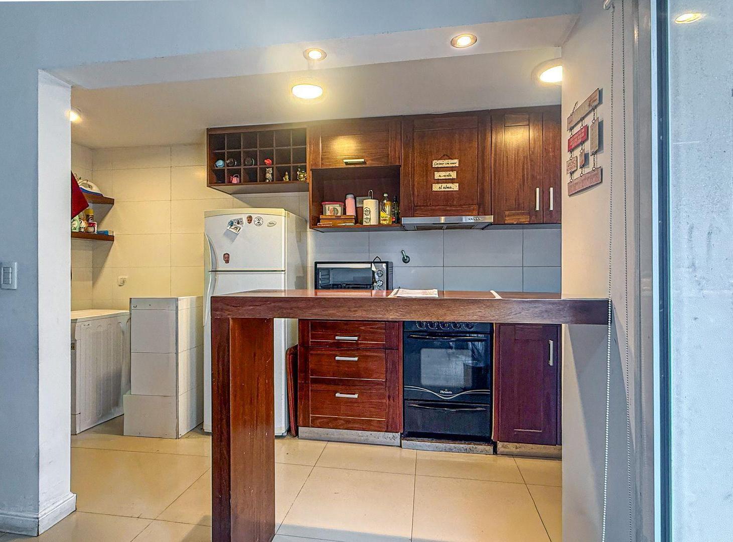 Foto de VENTA DPTO 4 AMBIENTES AL FRENTE LA PERLA COCHERA, imagen 5