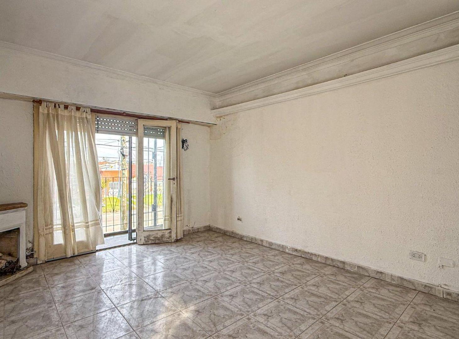 Foto de PH DE 3 AMBIENTES EN VENTA CON BALCON Y TERRAZA, imagen 1