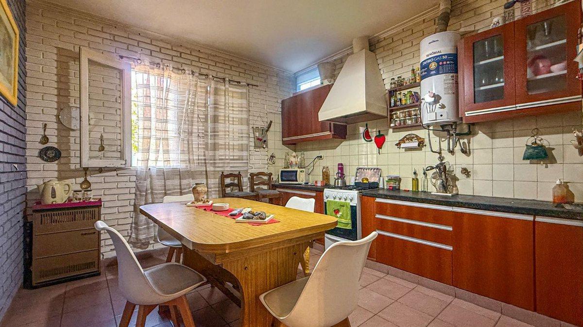 Foto de VENTA CASA 3 AMB + DPTO 2 AMB CON COCHERA SAN JUAN, imagen 5