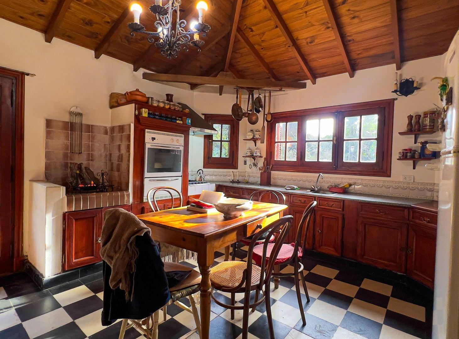 Foto de VENTA CHALET 3 AMB. LAS DALIAS PARQUE QUINCHO, imagen 4