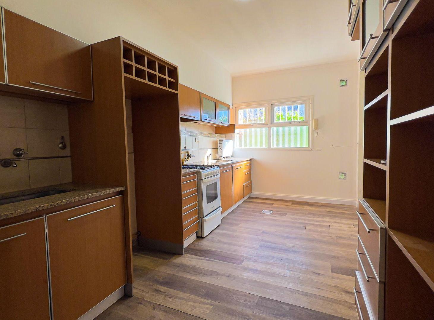 Foto de VENTA PH 3 AMBIENTES CHAUVIN PATIO PARRILLA, imagen 1